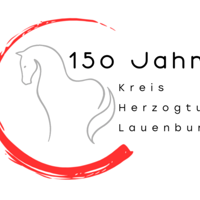 Auf dem Bild ist das Logo zum 150-j&auml;hrigen Jubil&auml;um des Kreis Herzogtum Lauenburg zu sehen. Es besteht aus dem Schriftzug "150 Jahr Herzogtum Lauenburg, der aus wenigen Strichen gezeichneten Sillouette eines Pferdes und einem roten fast vollst&auml;ndigen Rand eines Kreises der sich um Pferd und Schriftzug f&uuml;gt.